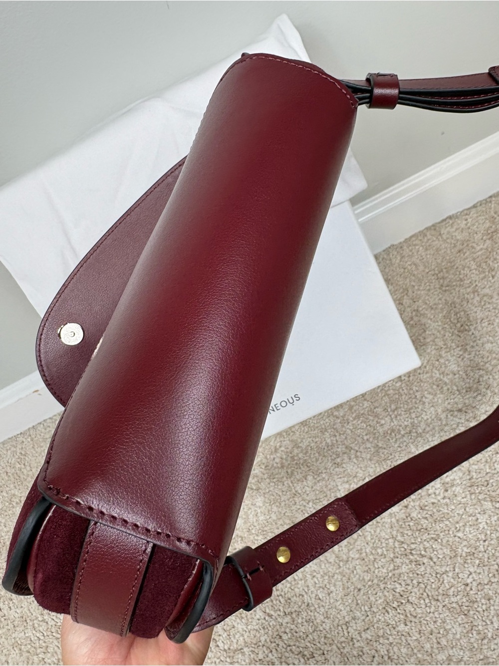 New Neous Berenices Saddle Shoulder Bag Burgundy - Picture 9 of 10